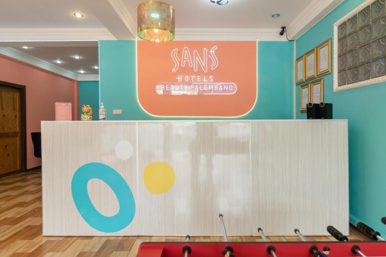 Sans Hotel Beauty Palembang Bagian luar foto