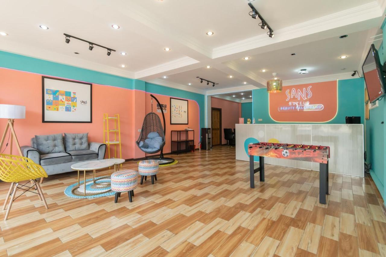 Sans Hotel Beauty Palembang Bagian luar foto